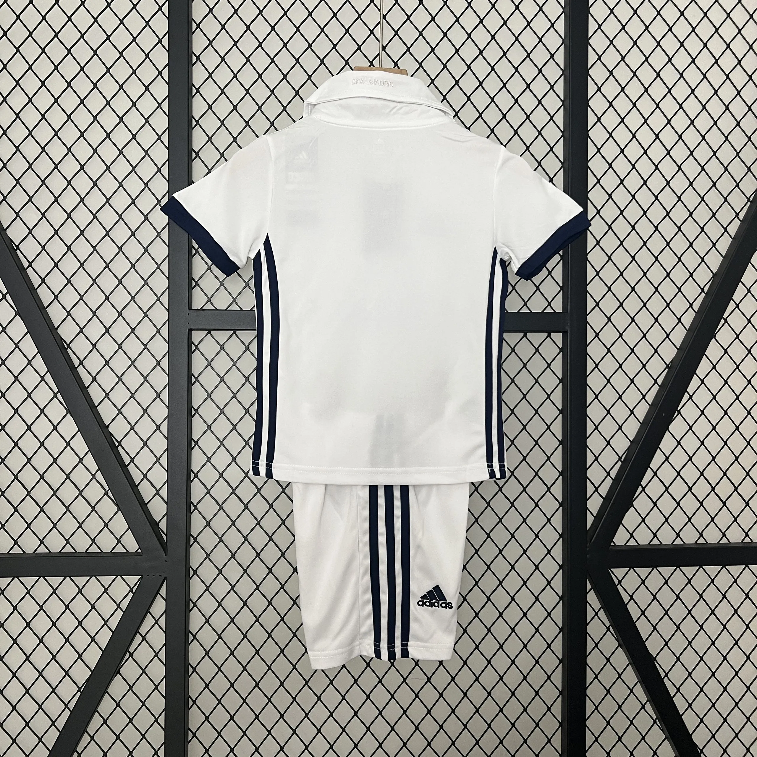 Real Madrid 16-17 Home Retro Kid Kits Jersey