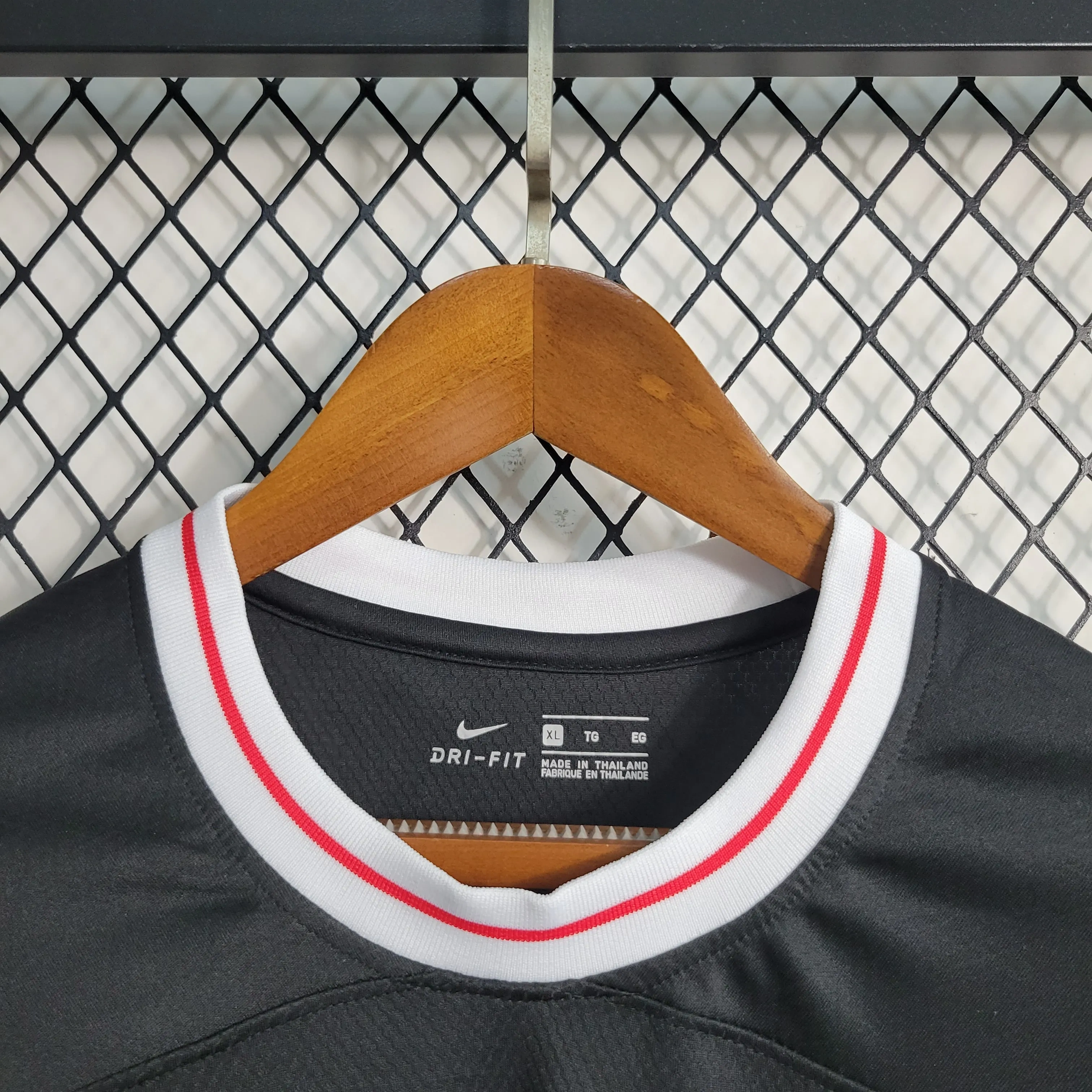 23-24 Eintracht Frankfurt Away Jersey