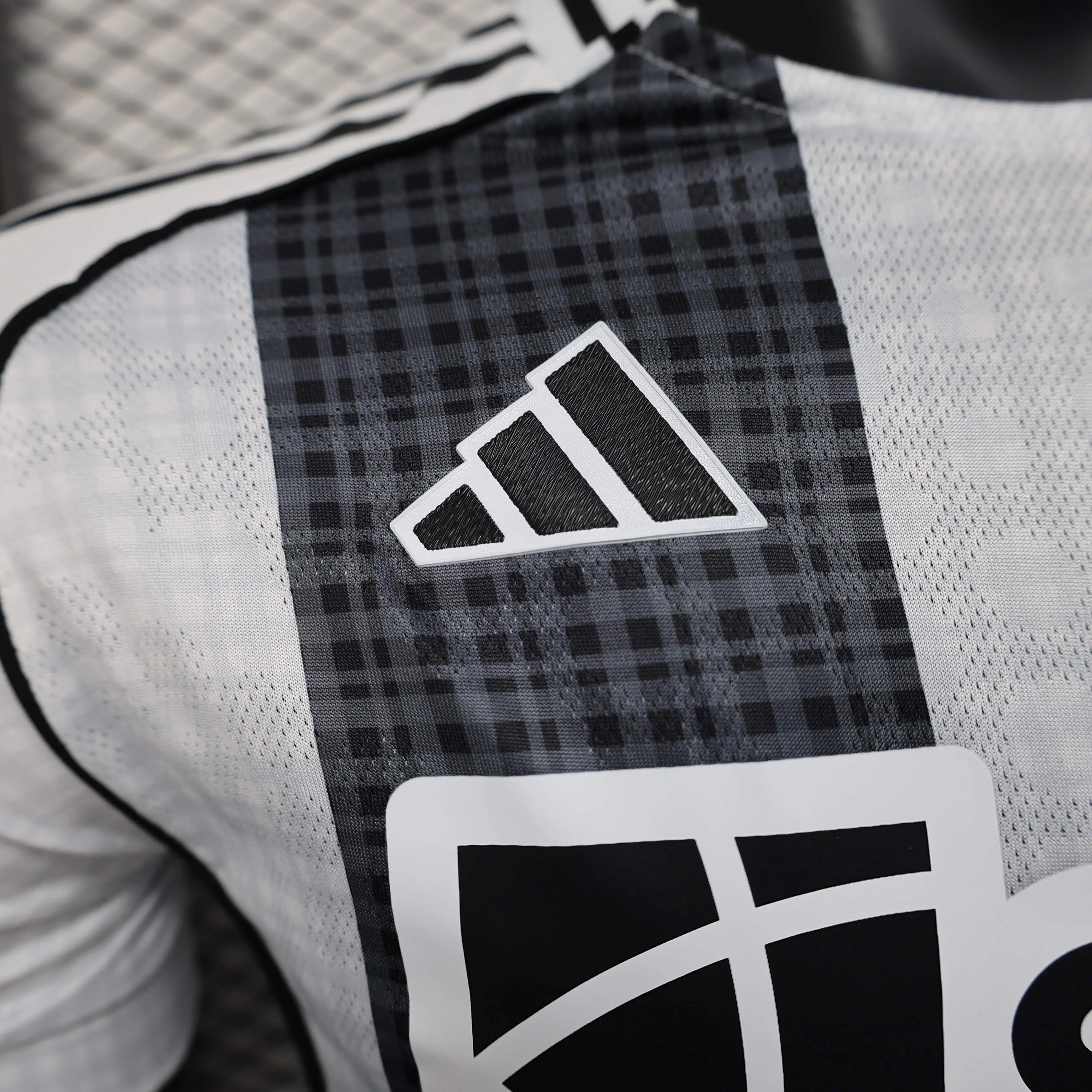 Newcastle United Shirt Home Jersey Player Version 25-26