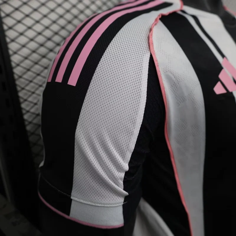 Juventus Home Football jersey( Player Version) 2025/2026  Size : S-2XL